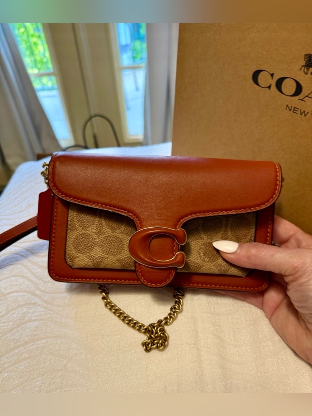 Tabby Wristlet In Signature Canvas - Picture 8 of 11